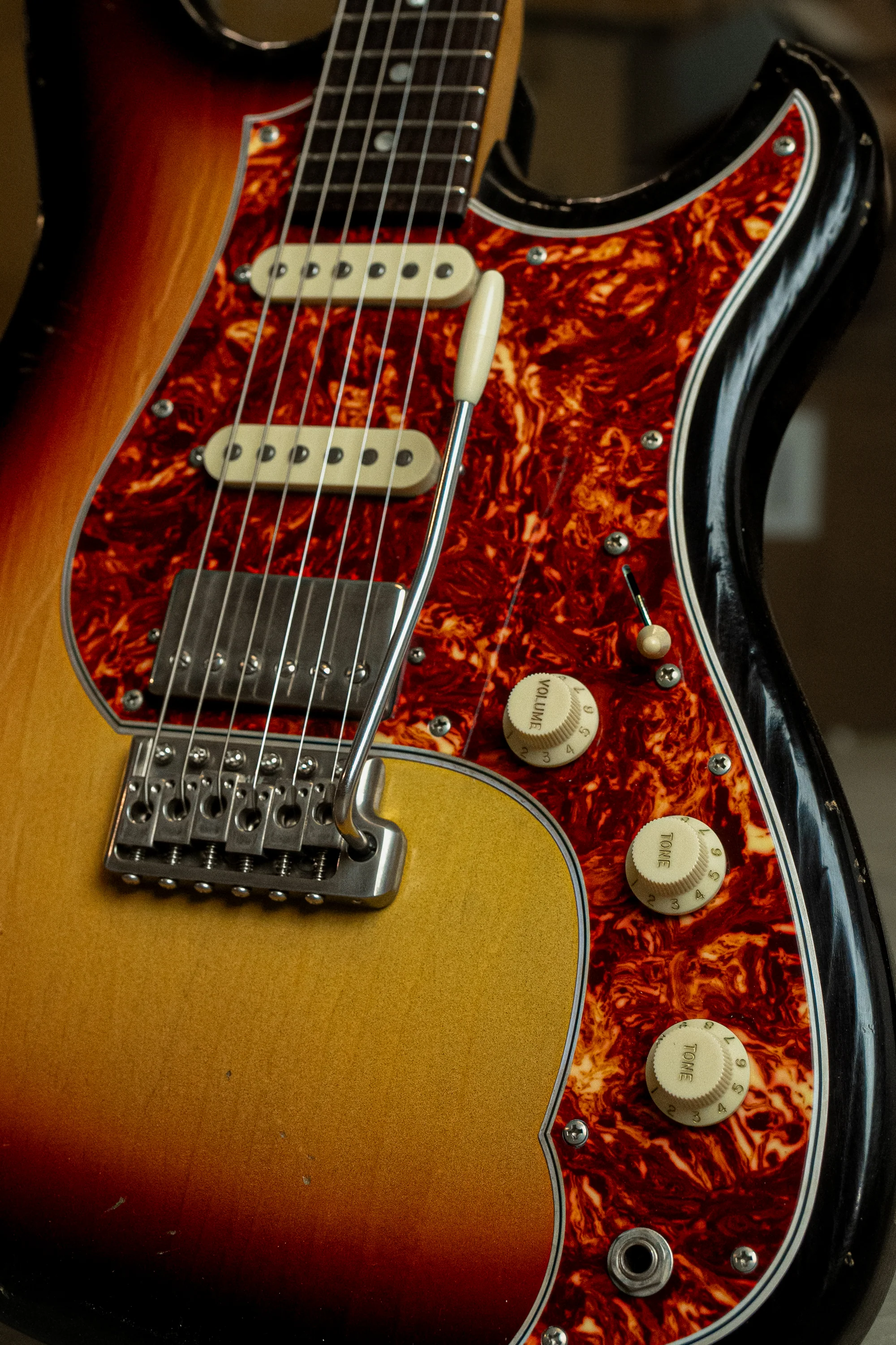 IDRIS HSS - '64 3-Tone Burst | NAMM 26 - Image 4