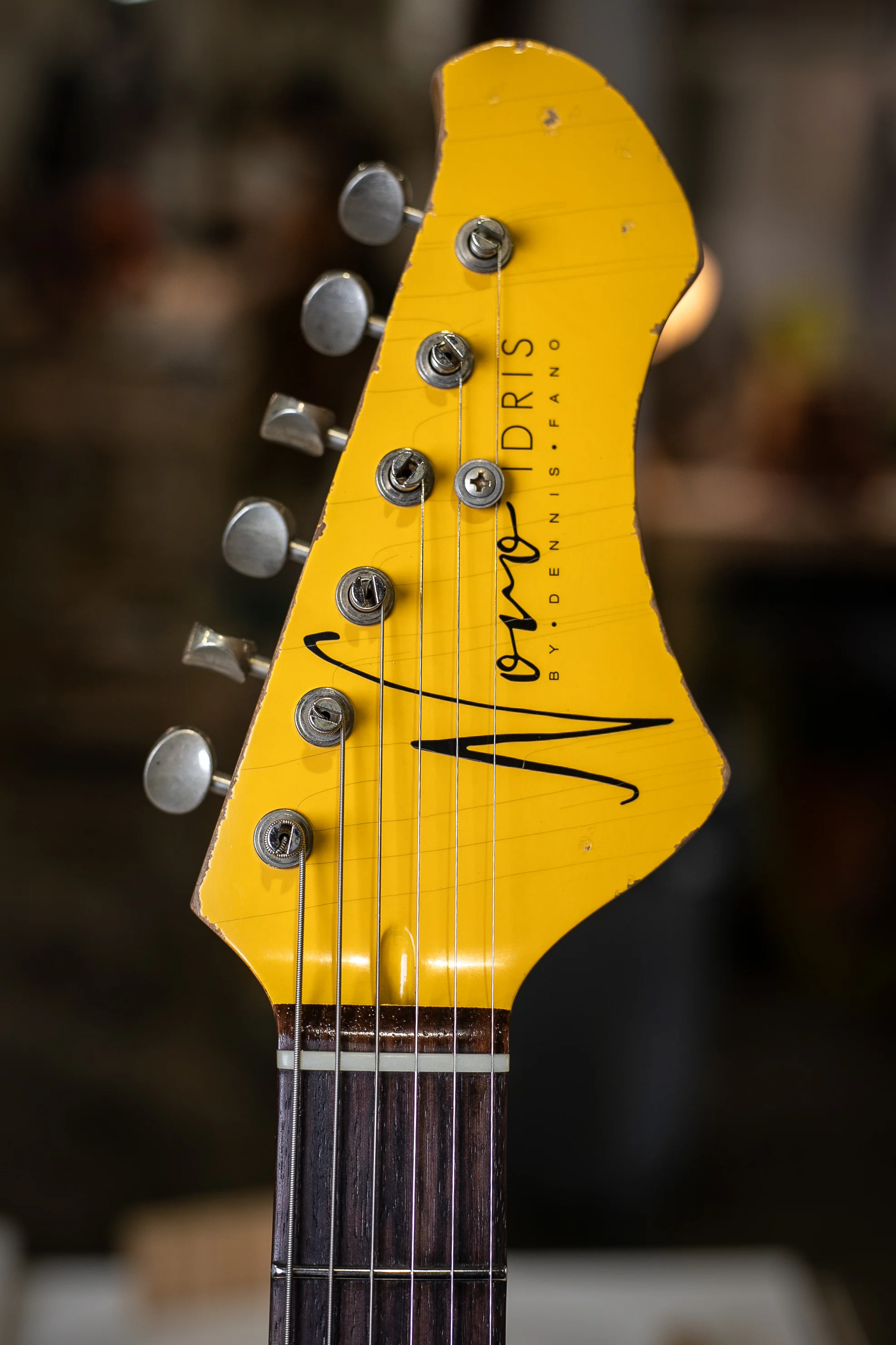 Novo Idris S3 in Vandalism Yellow - Image 6