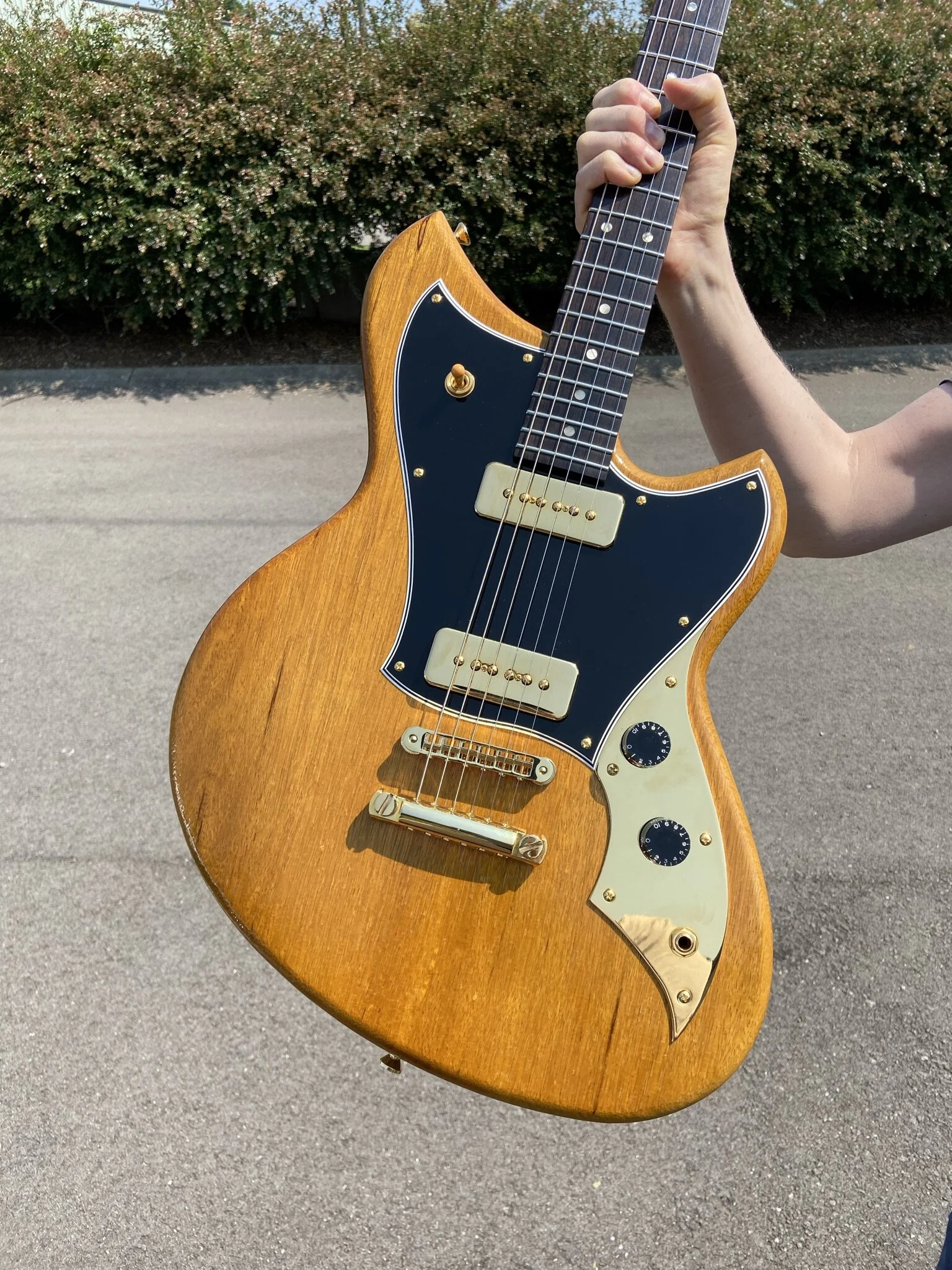 Signature SERUS P2 - Korina (6 of 8)