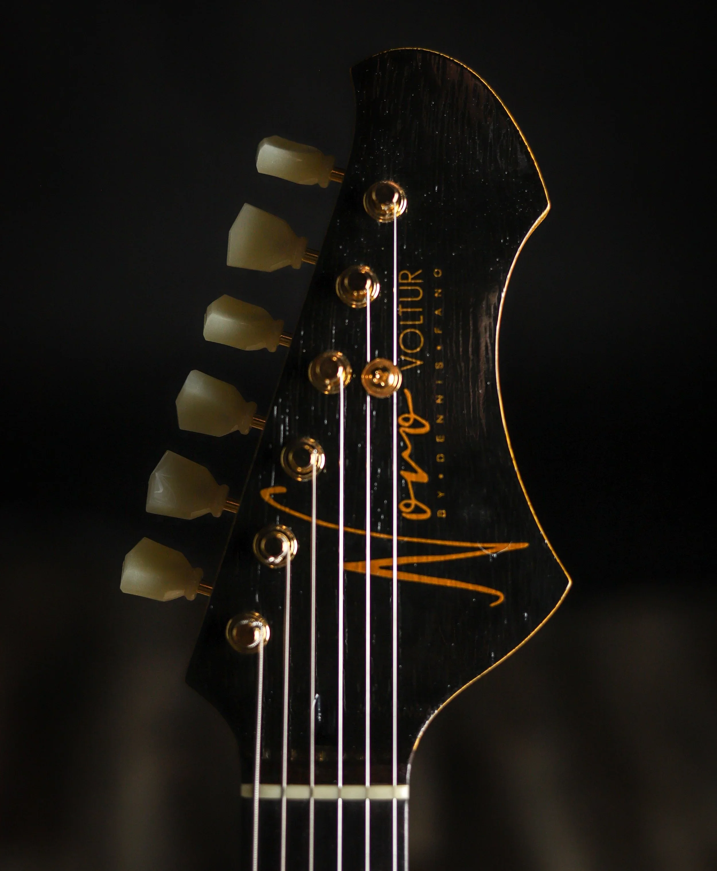 Signature VOLTUR DLX - Korina (5 of 6) - Image 5
