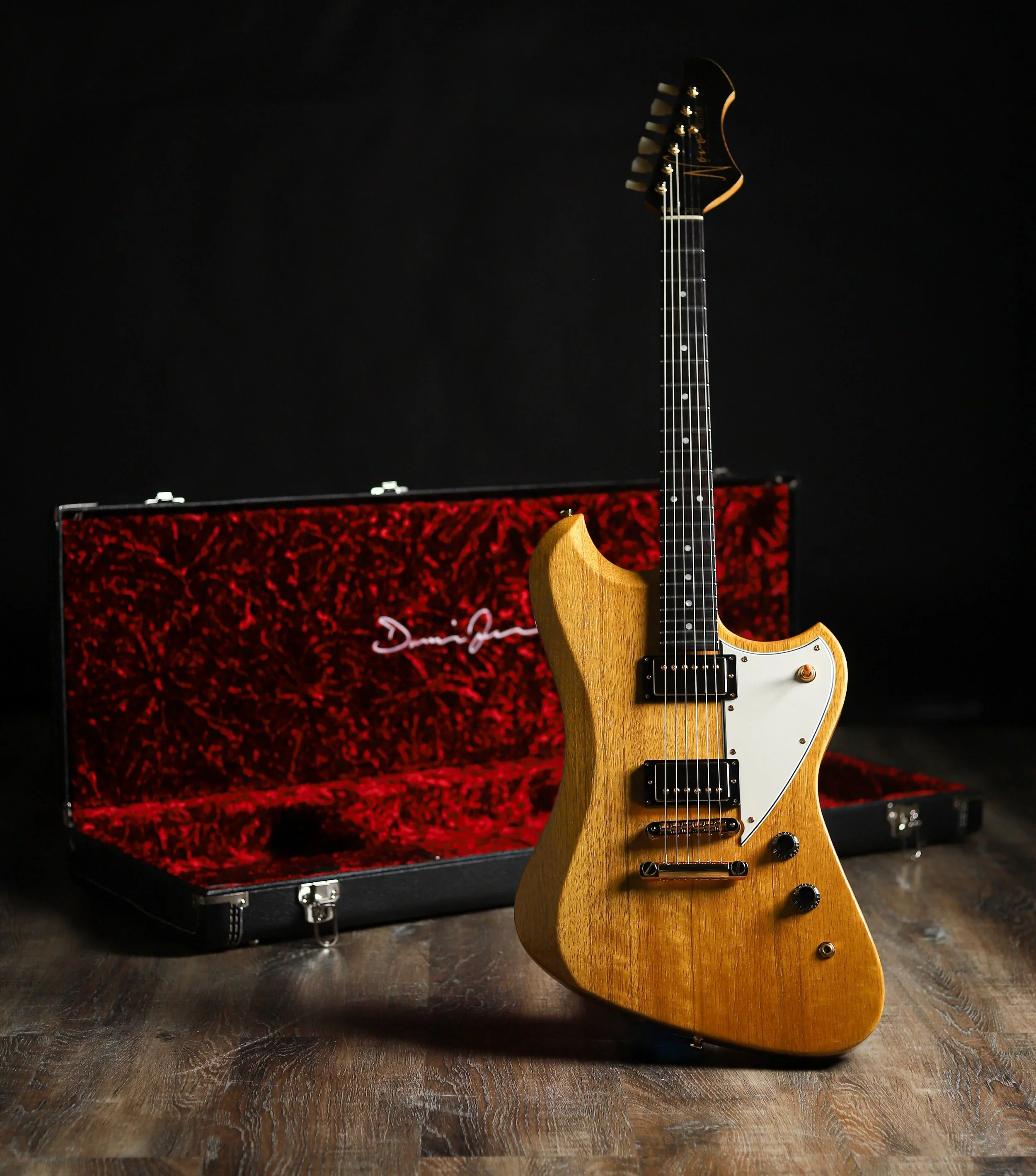 Signature VOLTUR DLX - Korina (5 of 6) - Image 7