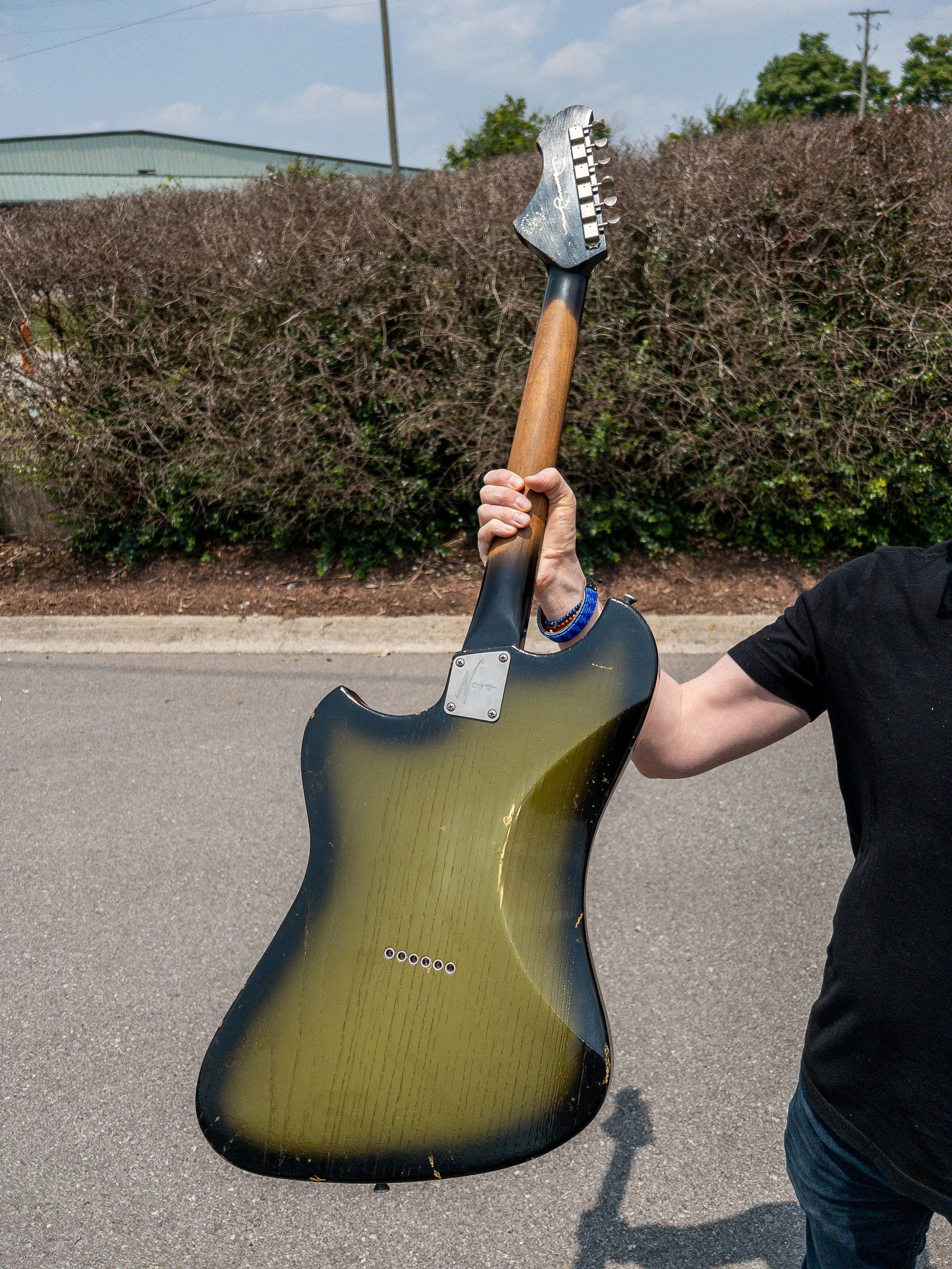 Signature VOLTUR - Uffington Burst - Image 4