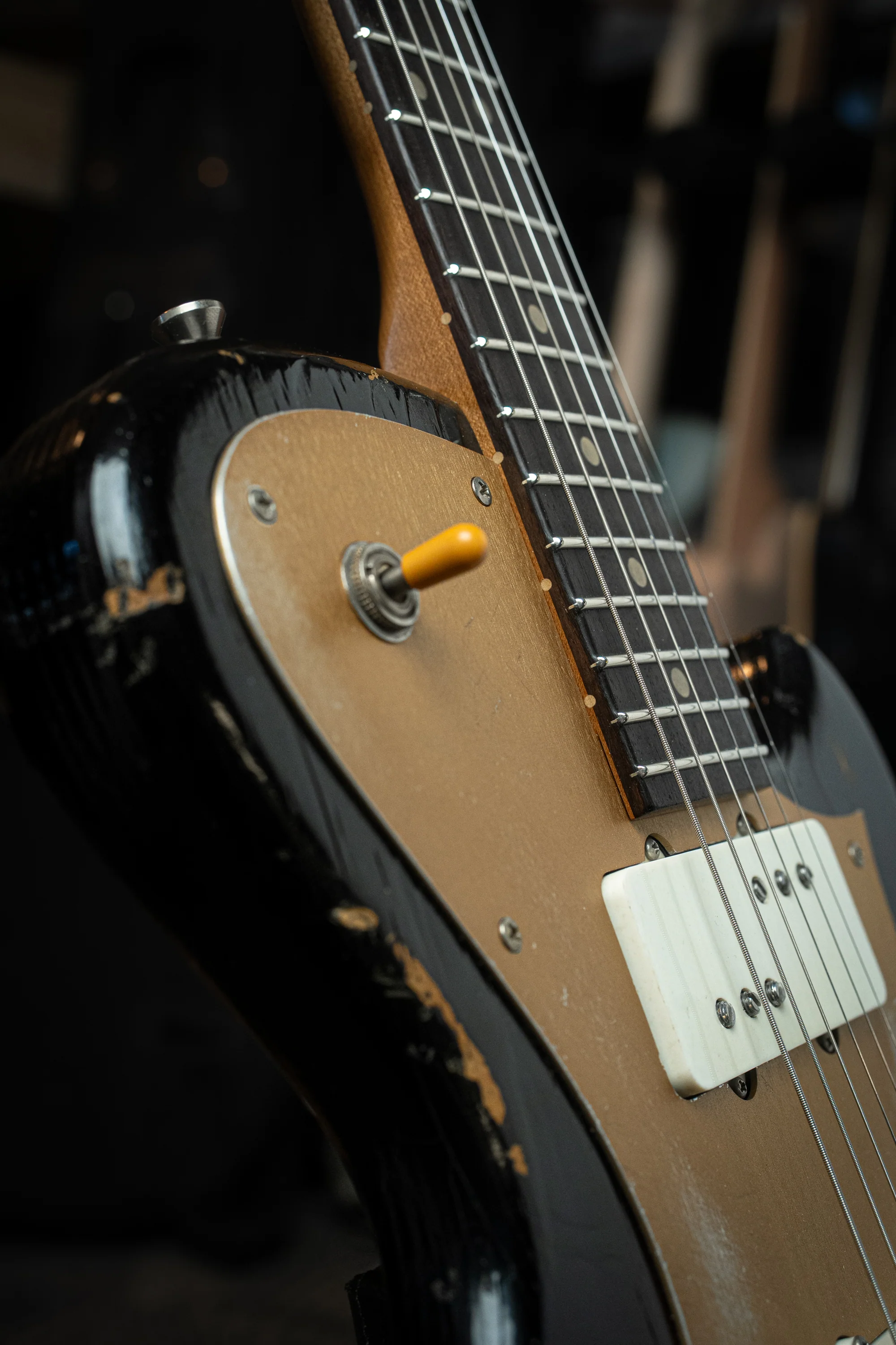 Signature SOLUS JM - Faded 3-Tone Burst | NAMM 26 - Image 3