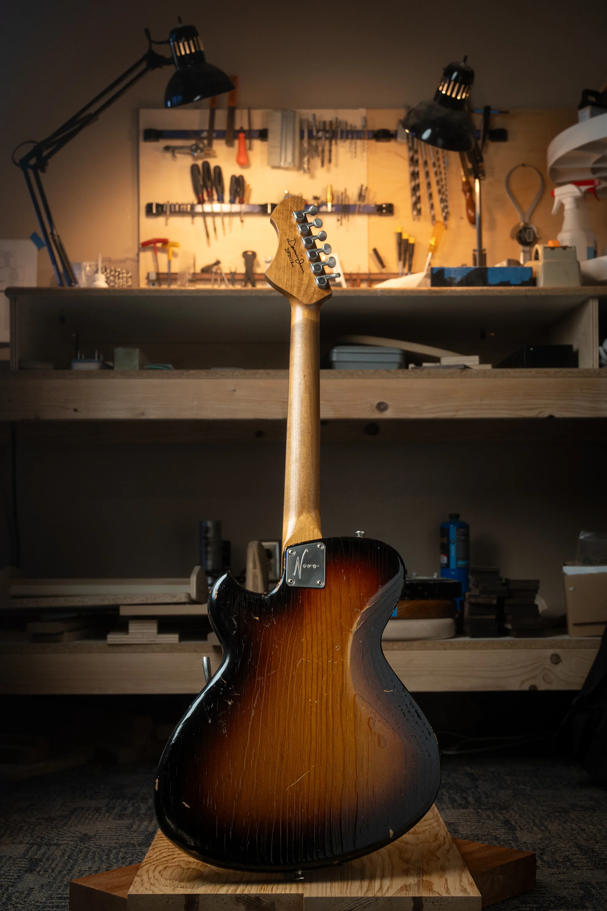 Signature SOLUS JM - Faded 3-Tone Burst | NAMM 26 - Image 7